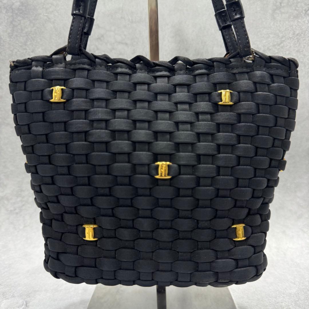 希少 フェラガモ 編み込み ミニトート ヴァラリボン ハンドバッグ カゴ