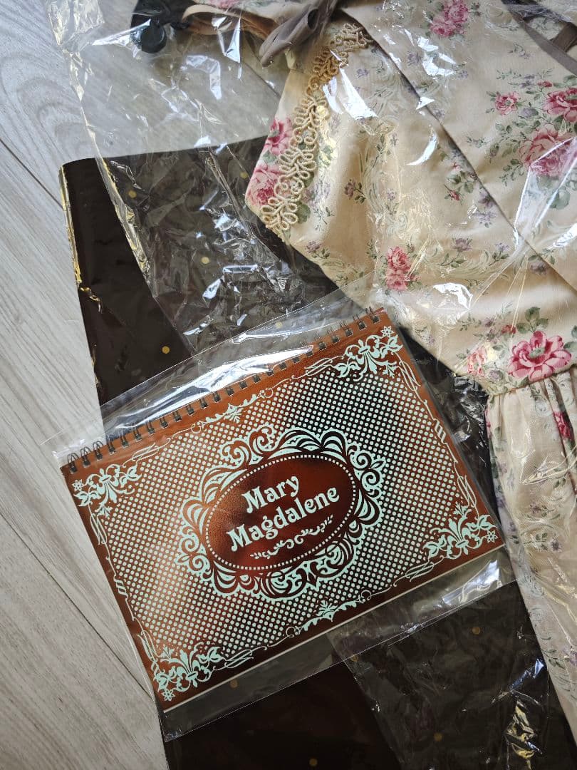 メアリーマグダレン　マリーヌローズジャンパースカート