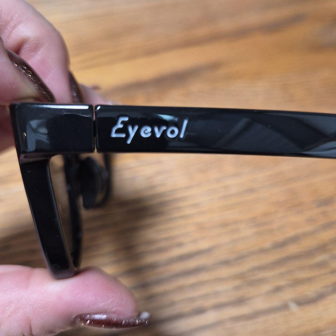 アイヴォル Eyevol サングラス