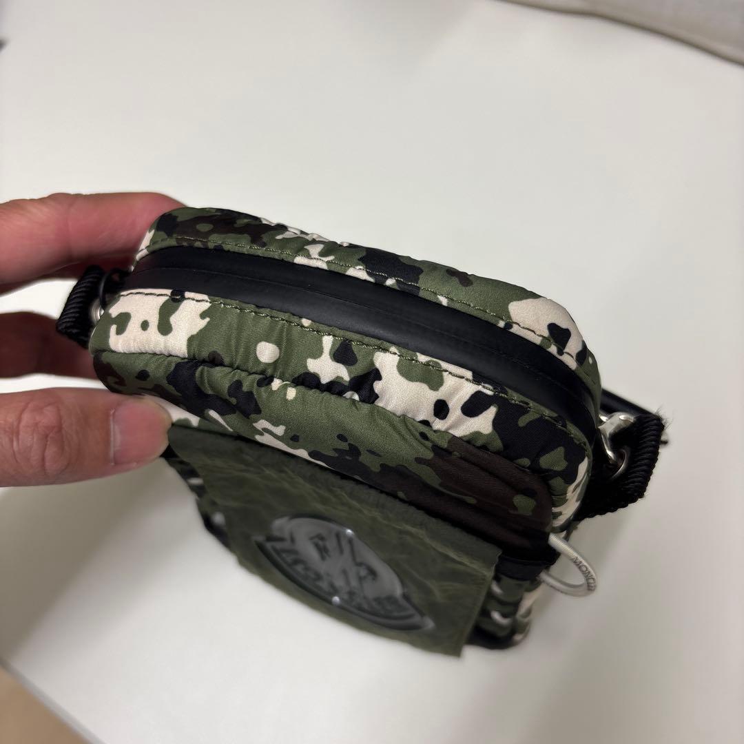 【美品】 モンクレール ミニバッグ 迷彩柄 手提げ ポーチ