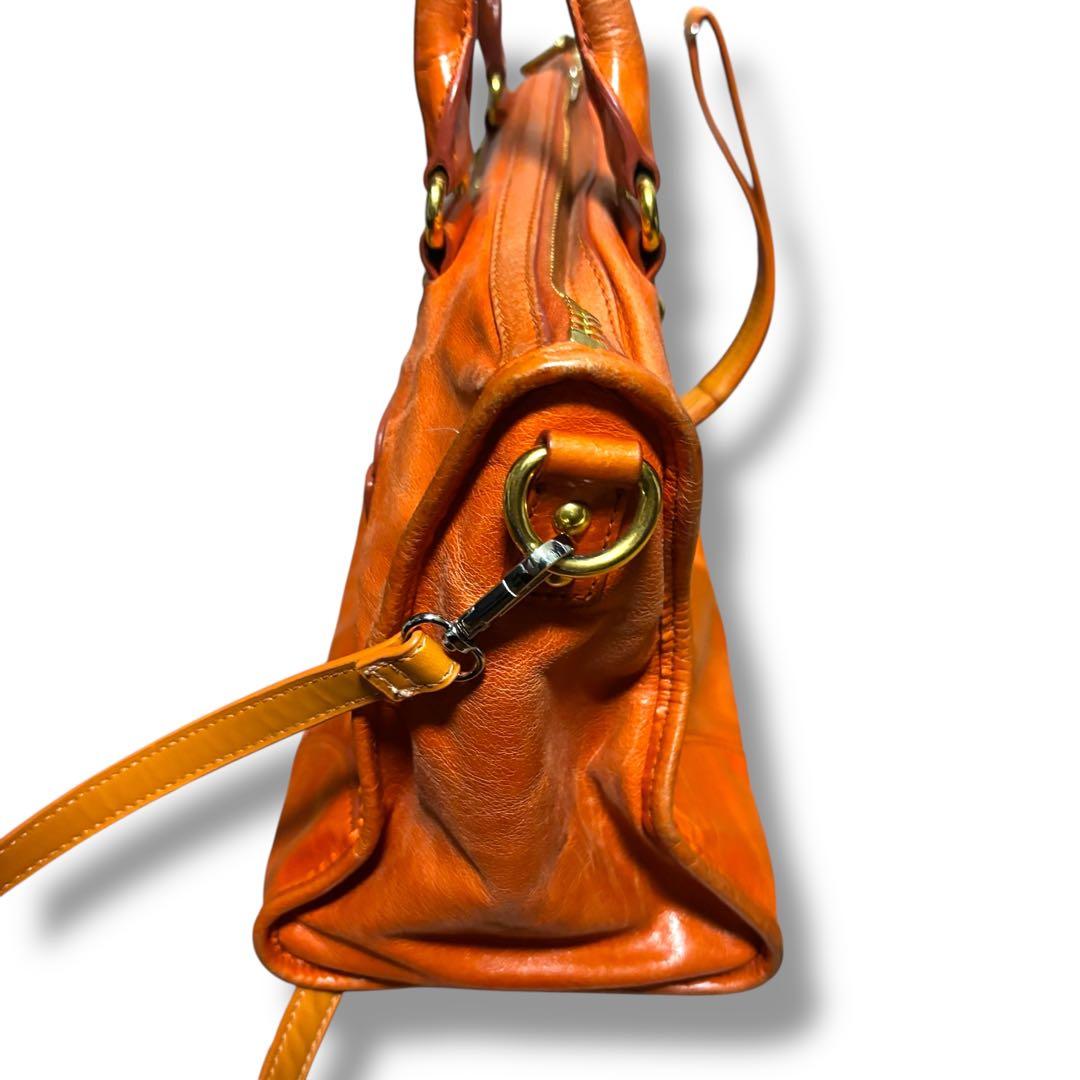 【名作】miumiu ヴィッテロシャイン 2wayバッグ ヴィンテージ加工