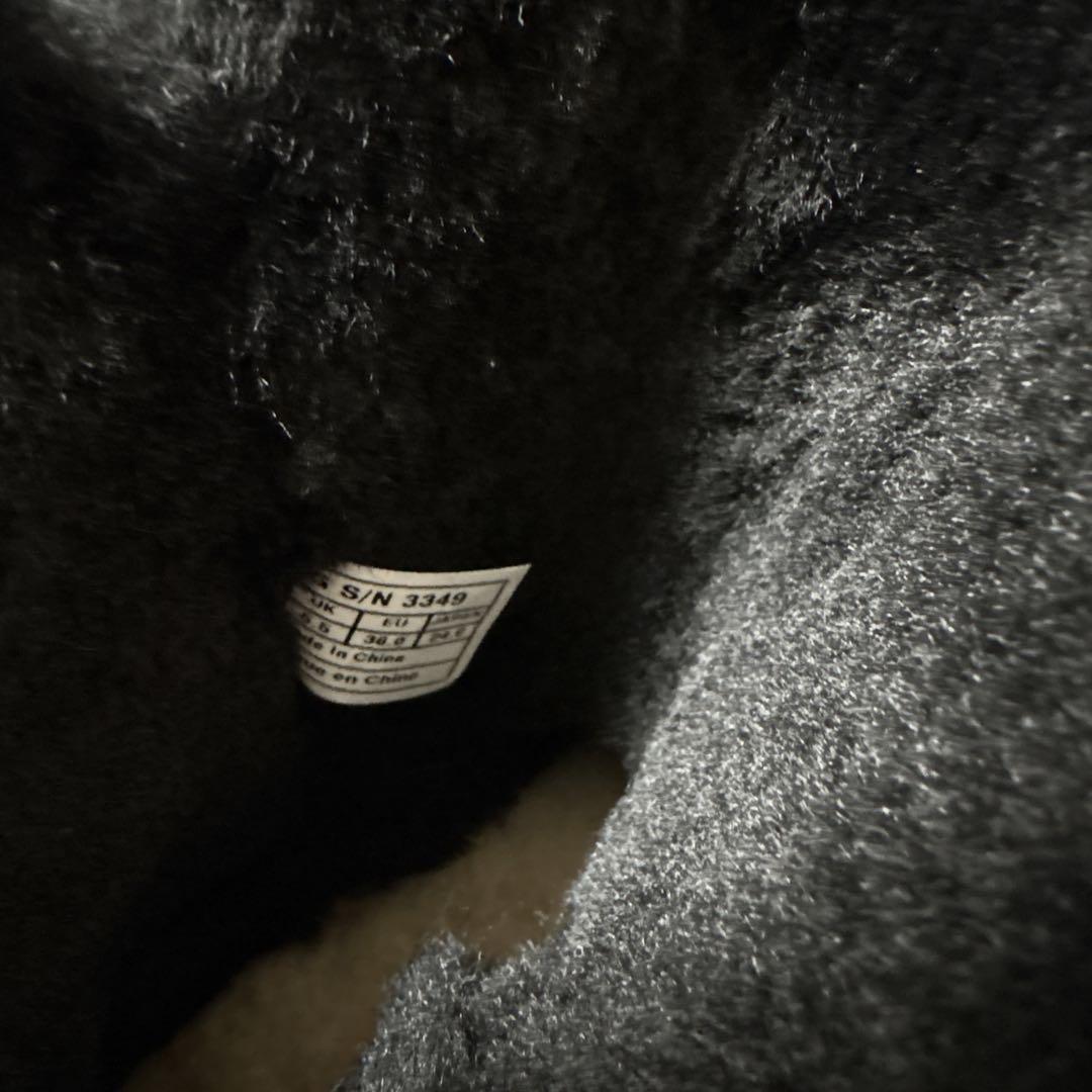 チャイロイコグマ です★UGG ★ ブーツ ★ 未使用品