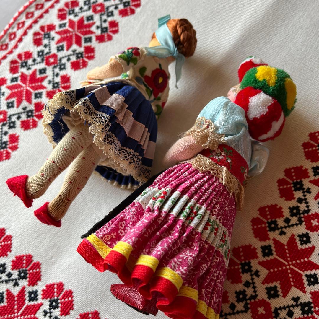 ハンガリー人形　2体セット　18センチ　カロチャ刺繍　マチョー刺繍　民族衣装