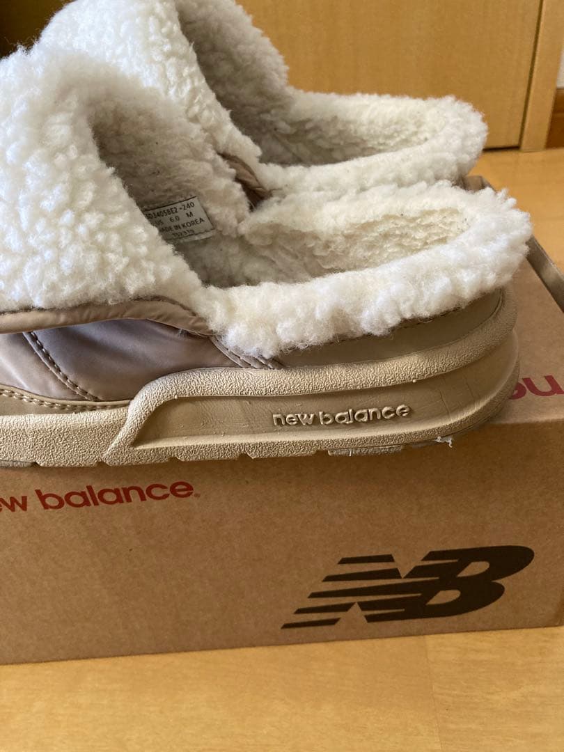 New Balance ボアサンダル 韓国