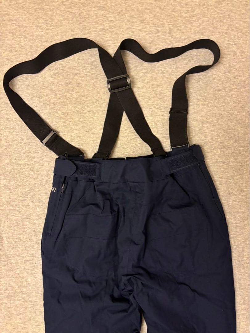 限定お値下げ中！【phenix】 スキーウェア 上下セット レディース Lサイズ