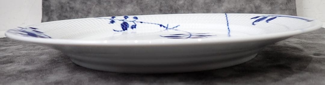 新品 ロイヤル コペンハーゲン ブルーフルーテッド メガ プレート 627 花柄