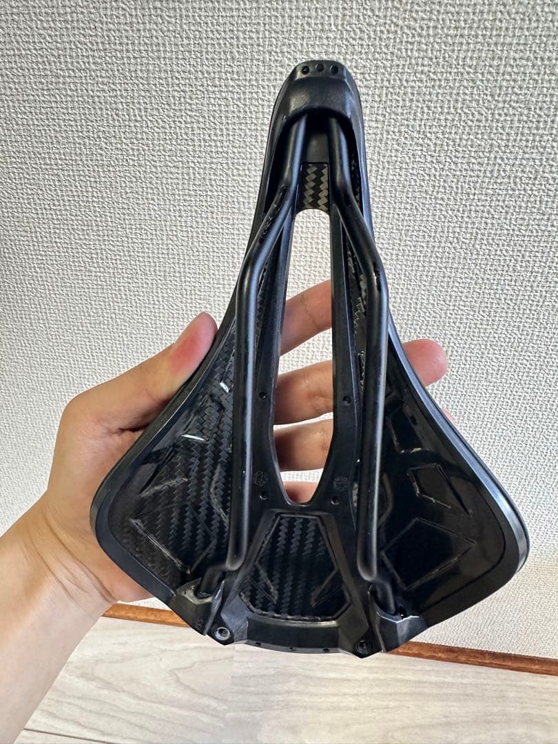スペシャライズド パワー カーボンサドル 155mm