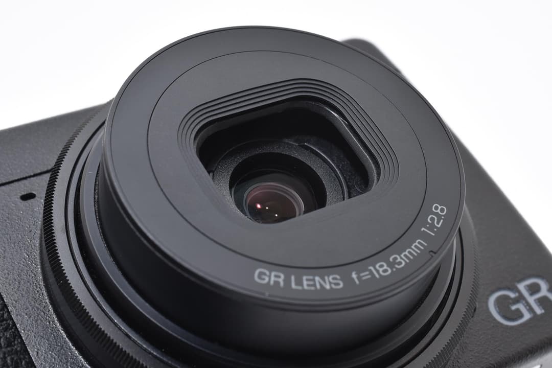 ■4239ショット！ほぼ新品■ リコー GRIII #C780