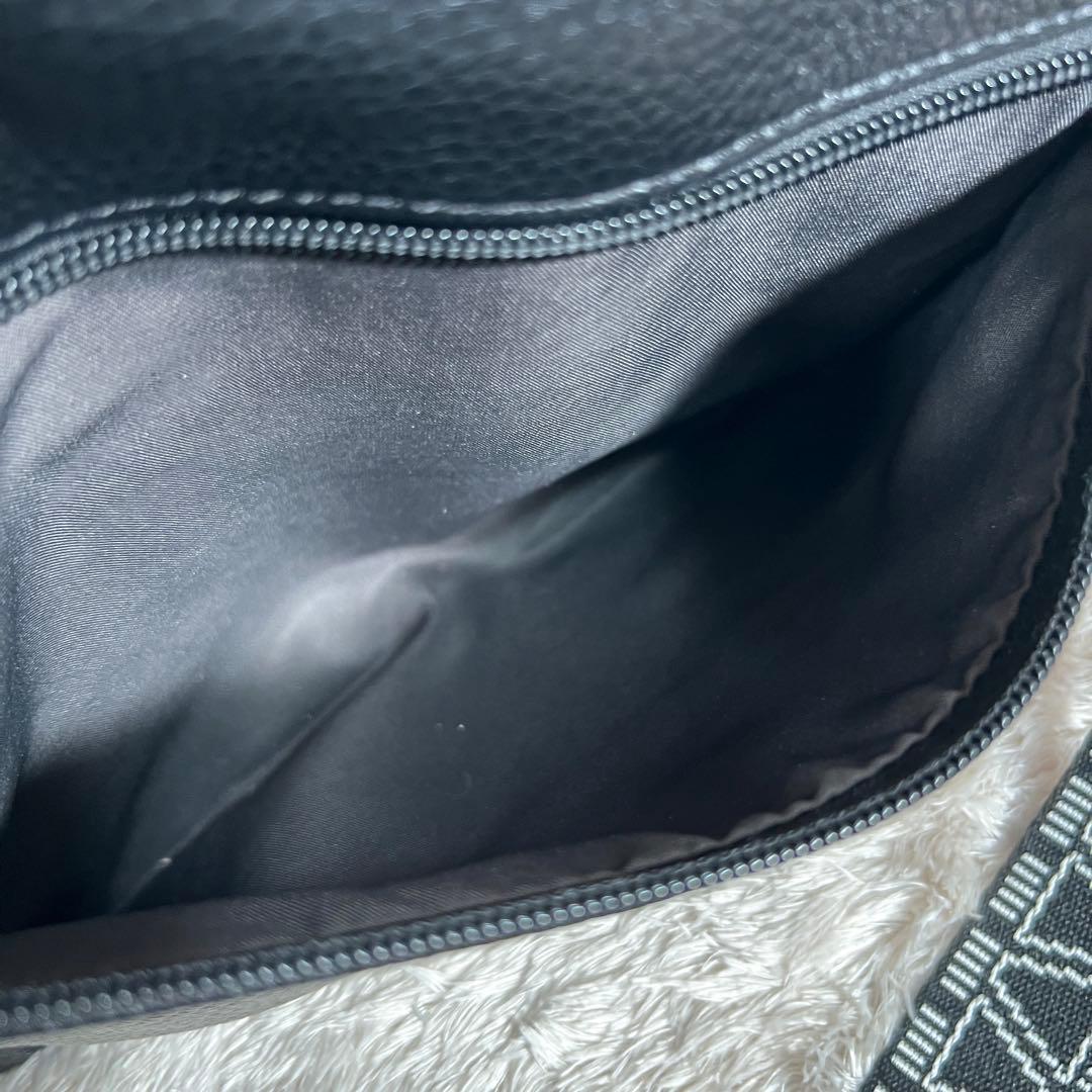 WEB限定イアパピヨネ 柄ワイドテープ ショルダーバッグ ブラック