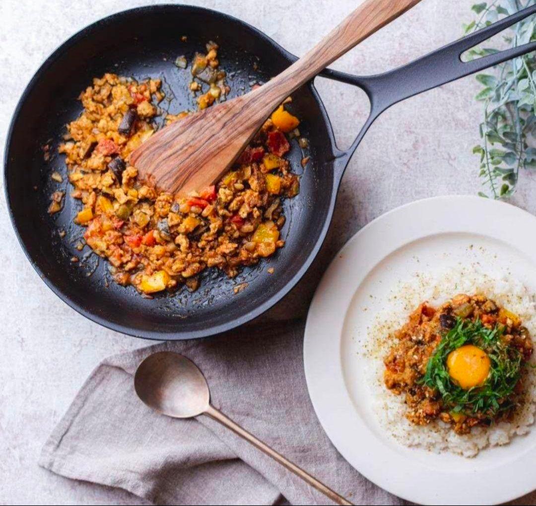 [新品] UNILLOY ユニロイ 薄く軽い 鋳物フライパン 28cm 燕三条製