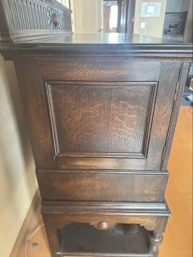 【アンティーク家具】イギリス　キャビネット・サイドボード　ビンテージ