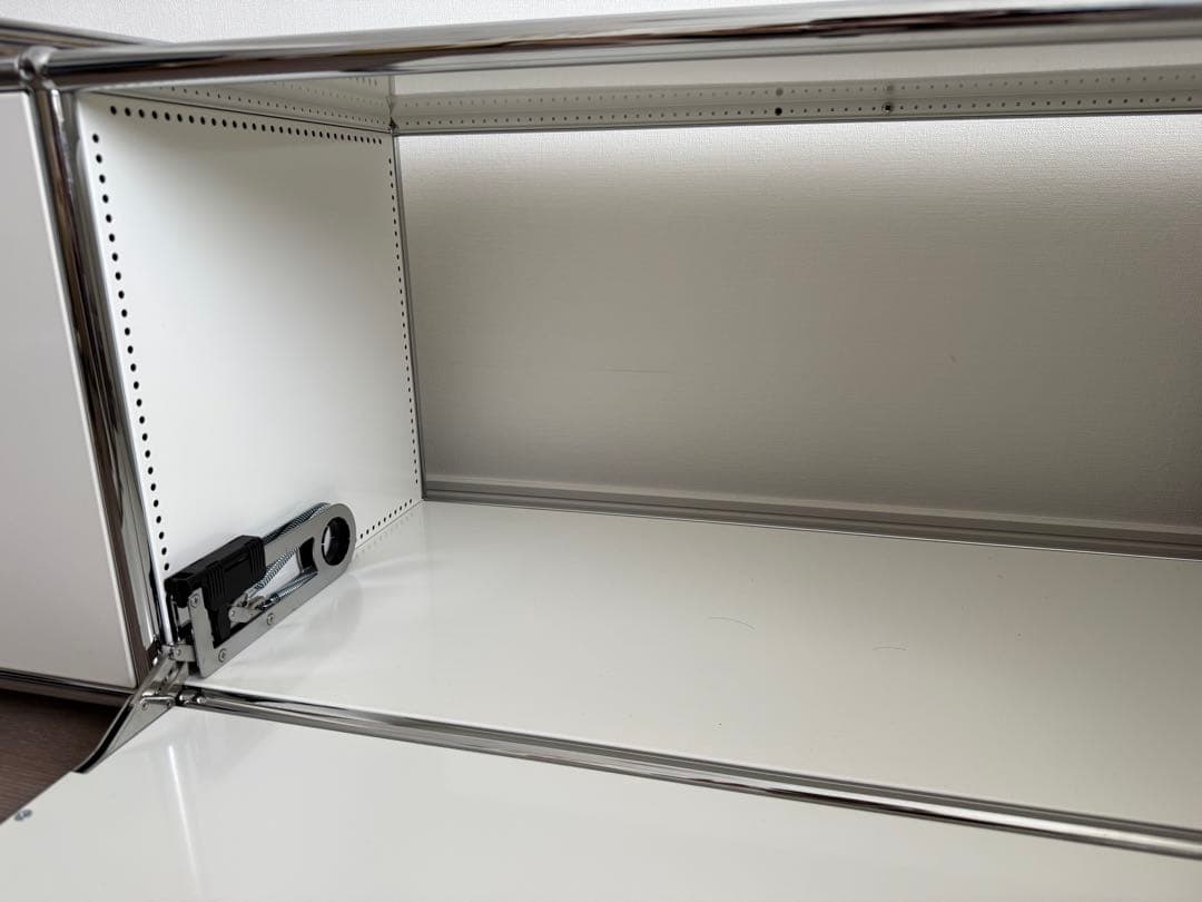 【訳あり】USM ハラー　　テレビボード　　TVボード　ホワイト