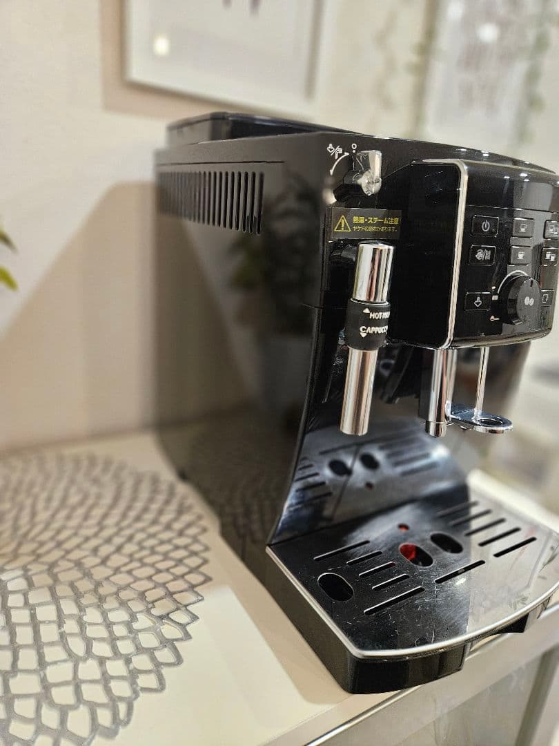 【期間限定値下げ】デロンギ 全自動 エスプレッソマシン ECAM23120B