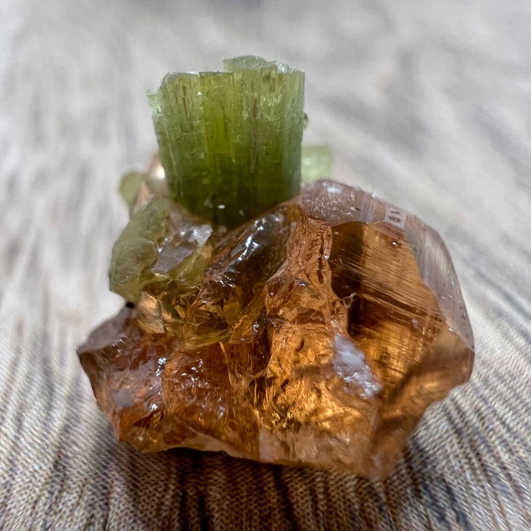 ヘソナイト ガーネット ダイオプサイト 共生 鉱物 標本 原石