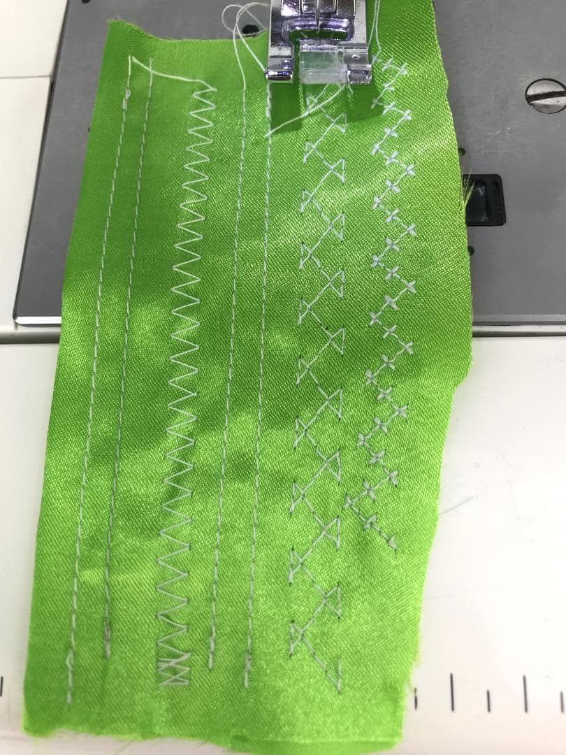 【３ヶ月修理保証付】シンガー　CPUミシン　SF-290 模様６０種類