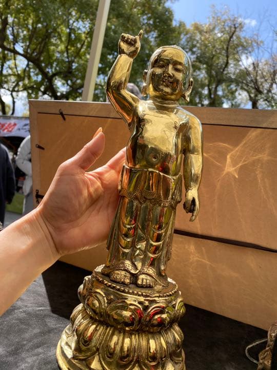 誕生釈迦仏立像　天上天下唯我独尊