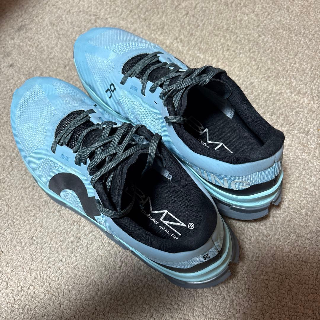 【トラック使用のみ】 On Cloudflow 5 (26.5cm)