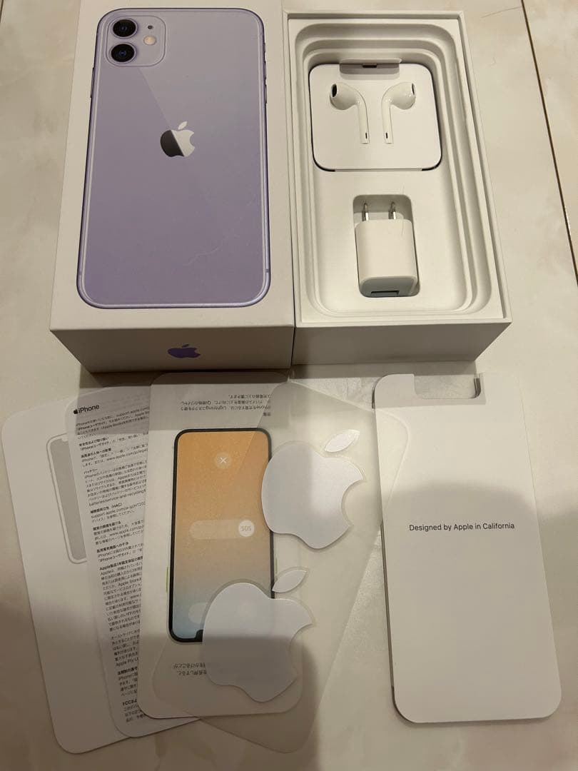 iPhone11 128GB SIMロック解除　バッテリー残高83% 傷なし