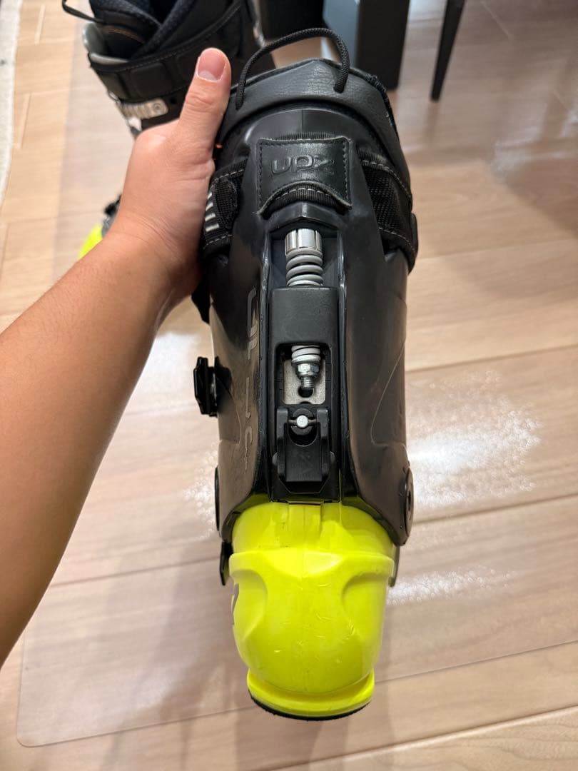 UPZ RC10 アルペンスノーボードブーツ