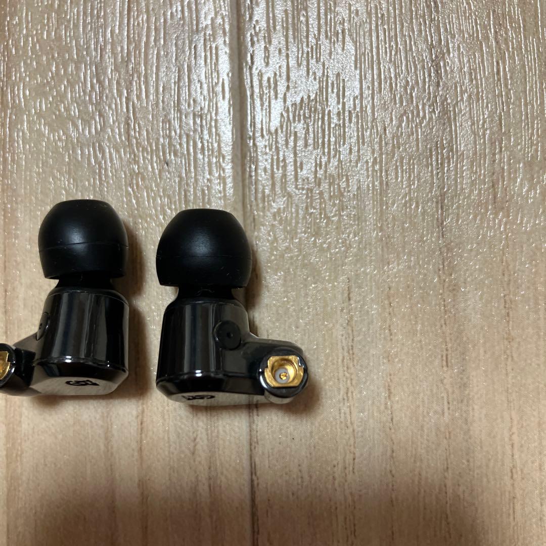 【希少・初代セラミック筐体】Campfire Audio Lyra（生産完了）