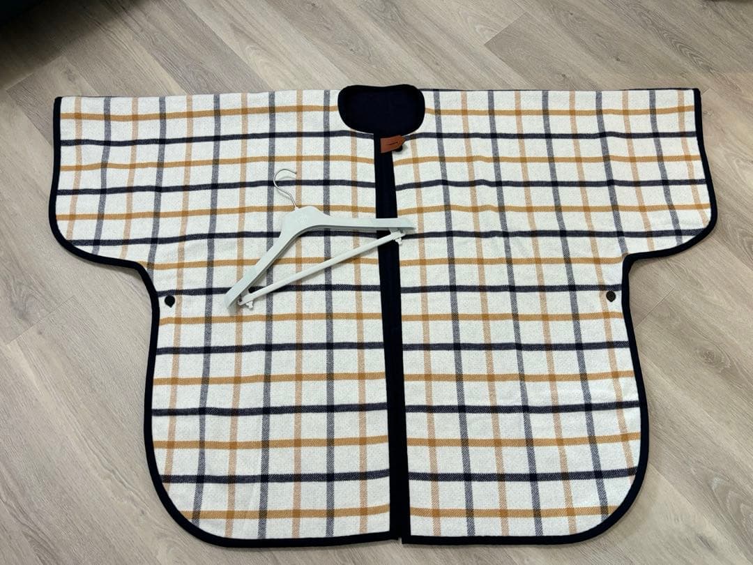 HERMES エルメス ポンチョ／ケープ チェック柄