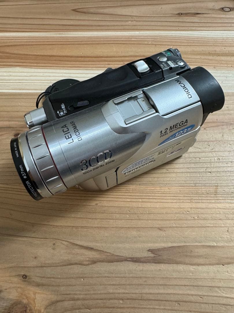 ジャンク　ビデオカメラ 3点セット　付属品つき