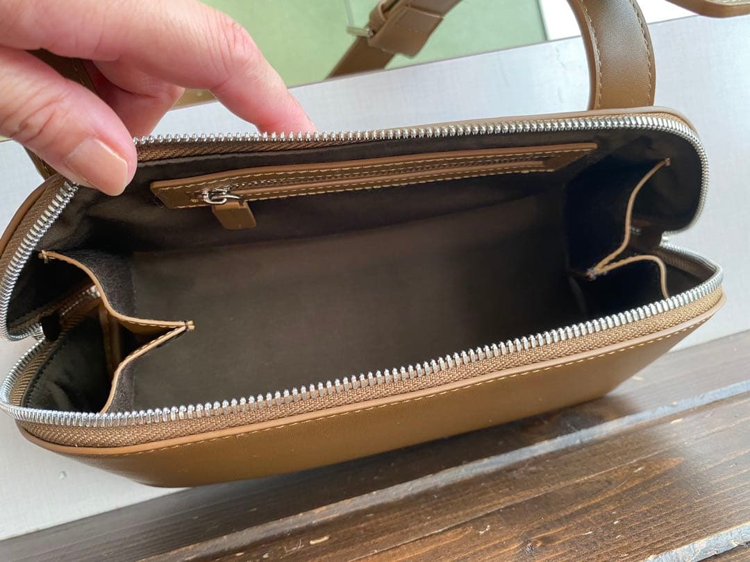 ADD CULUMN アドカラムFIGRE BODYBAGボディバッグ