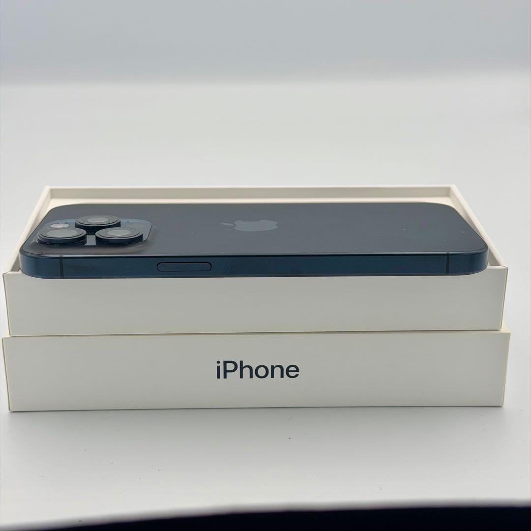 美品 iPhone 15 Pro Max 512GB ブルーチタニウム