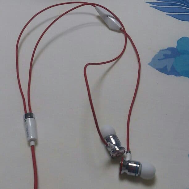 ビーツイヤホン