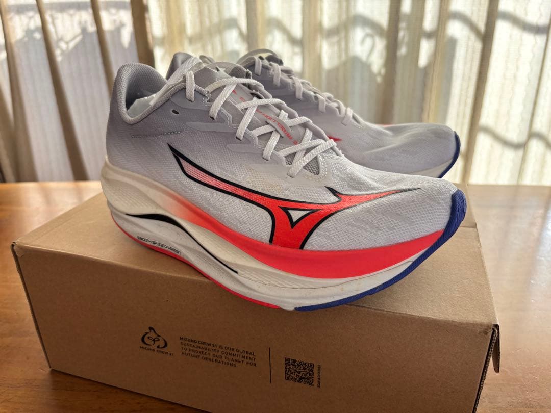 ミズノ　ウェーブリベリオンフラッシュ３　27.5