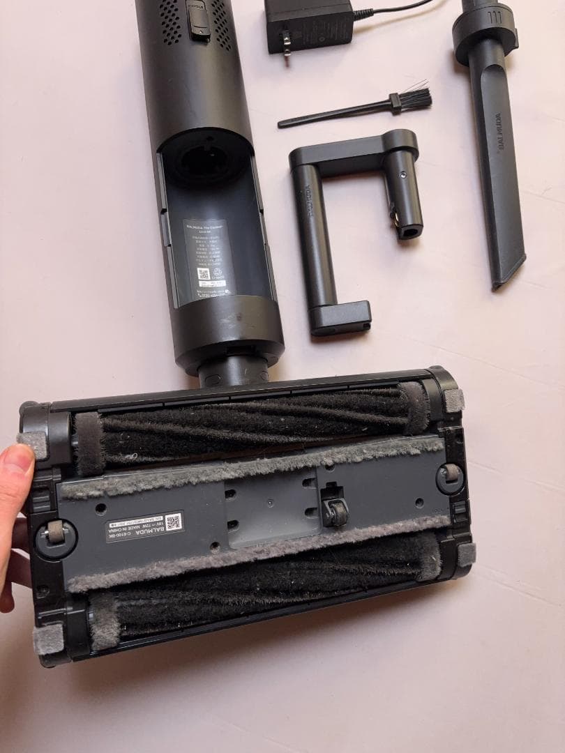 バルミューダ　掃除機　BALMUDA The Cleaner C01A-BK