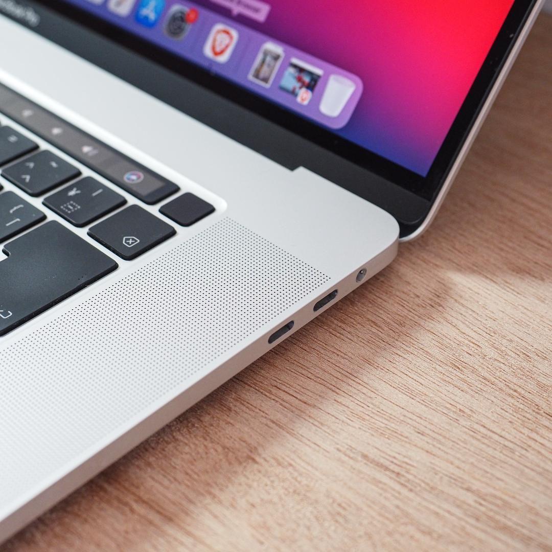 MacBook Pro 16 A2141、AMD Radeon Pro 5300