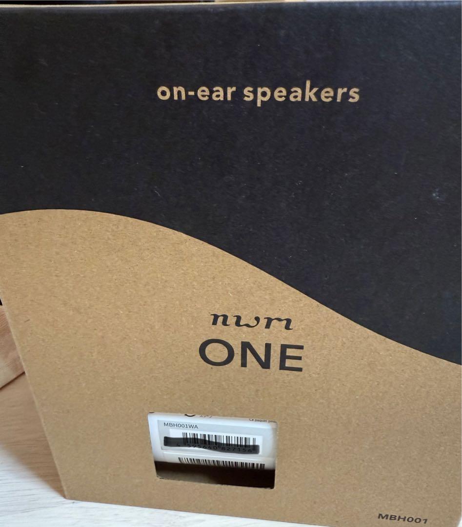 【新品未使用】nwm One イヤホン ライトグレー｜超軽量＆高音質