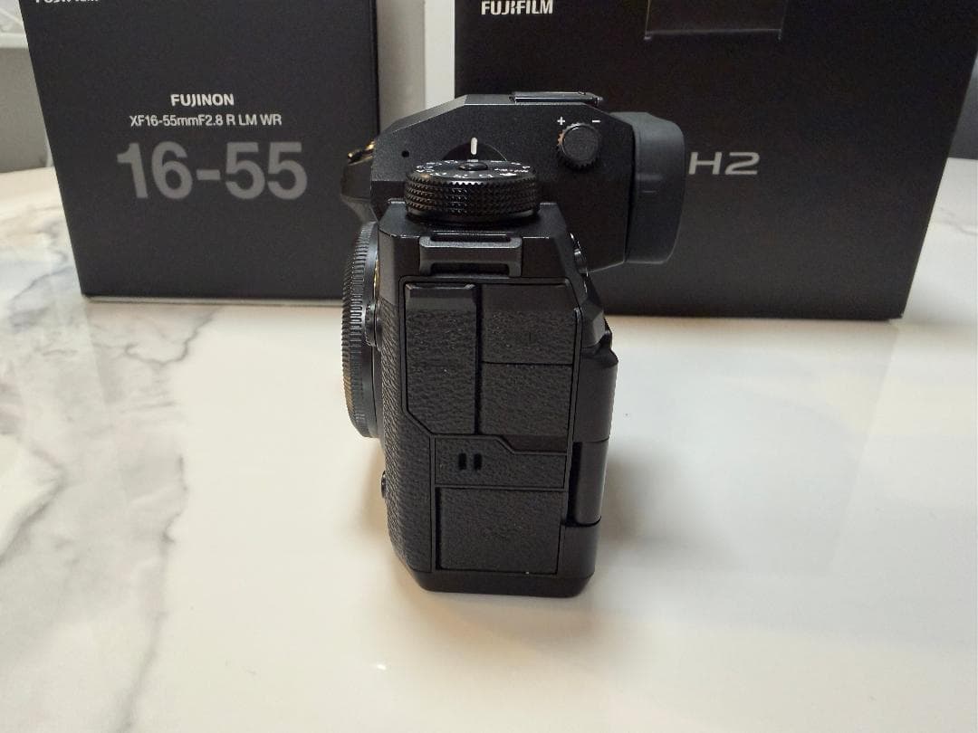 【FUJIFILM】X-H2ボディ＋XF16-55mmF2.8 R LM WR