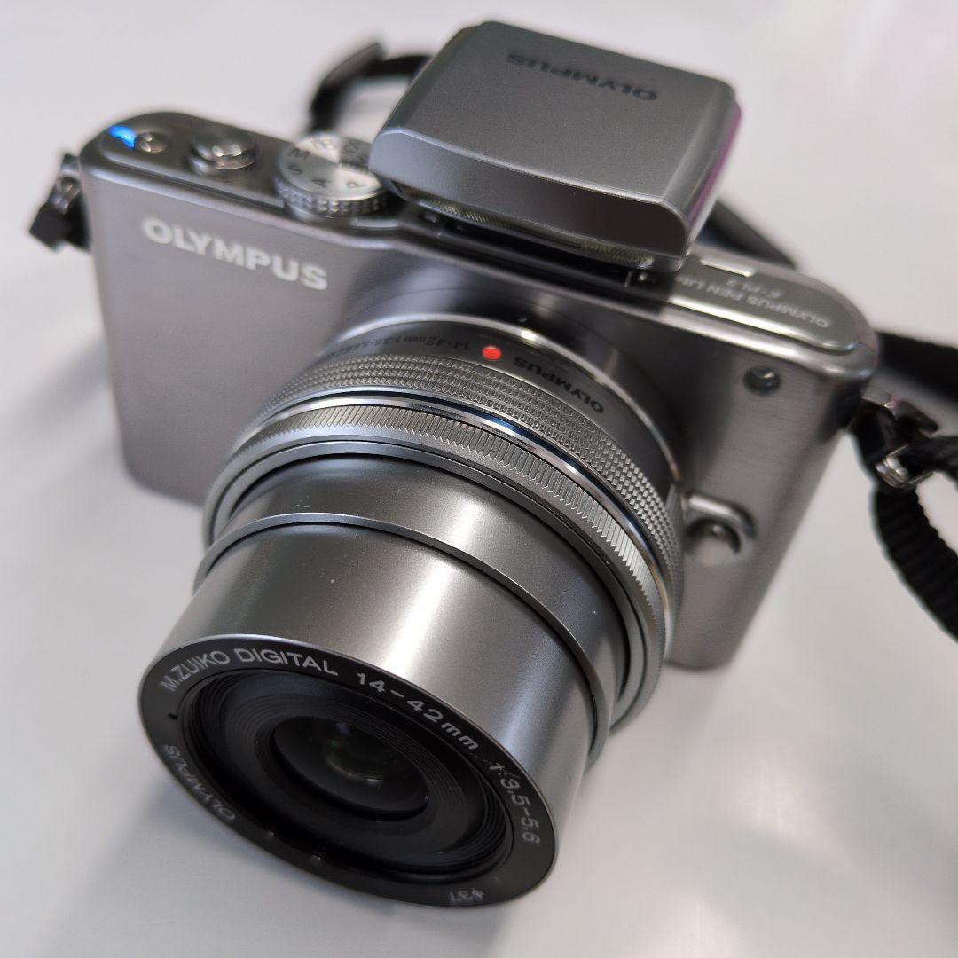 OLYMPUS E-PL3 14-42mm EZパンケーキズームレンズ付き