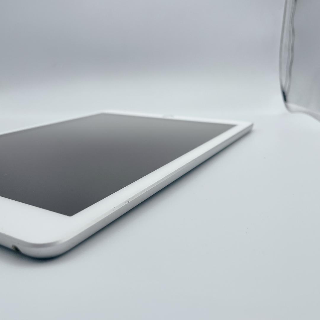 【美品】iPad 第6世代 32GB Wi-Fiモデル A1893 シルバー