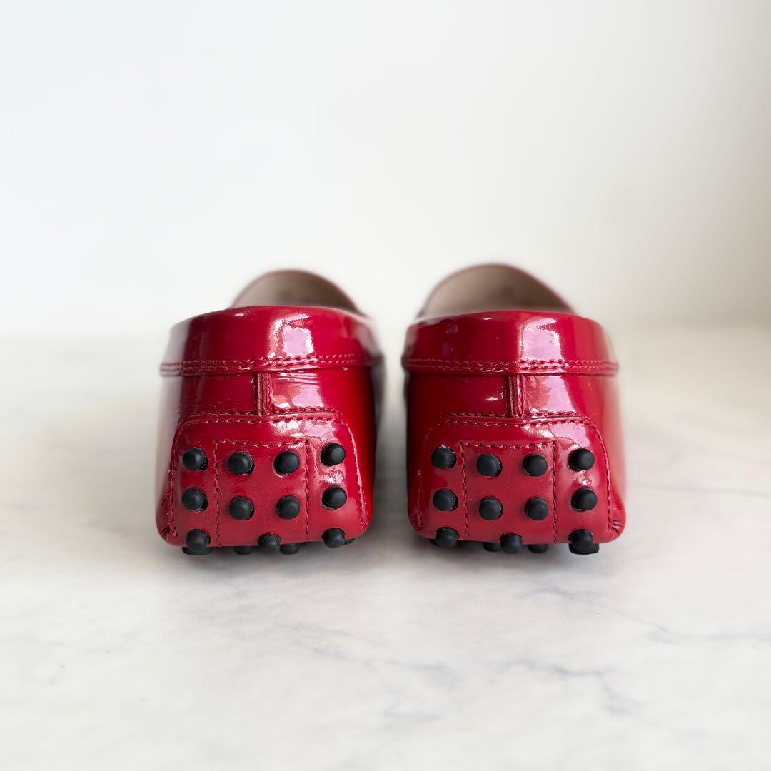 極美品 トッズ 36 ゴンミーニ ドライビングシューズ エナメル レッド
