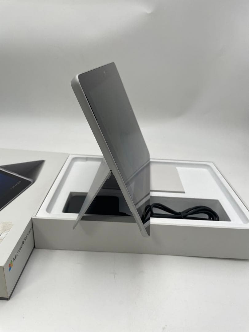 Windowsタブレット本体 Microsoft Surface Go / Model:1824