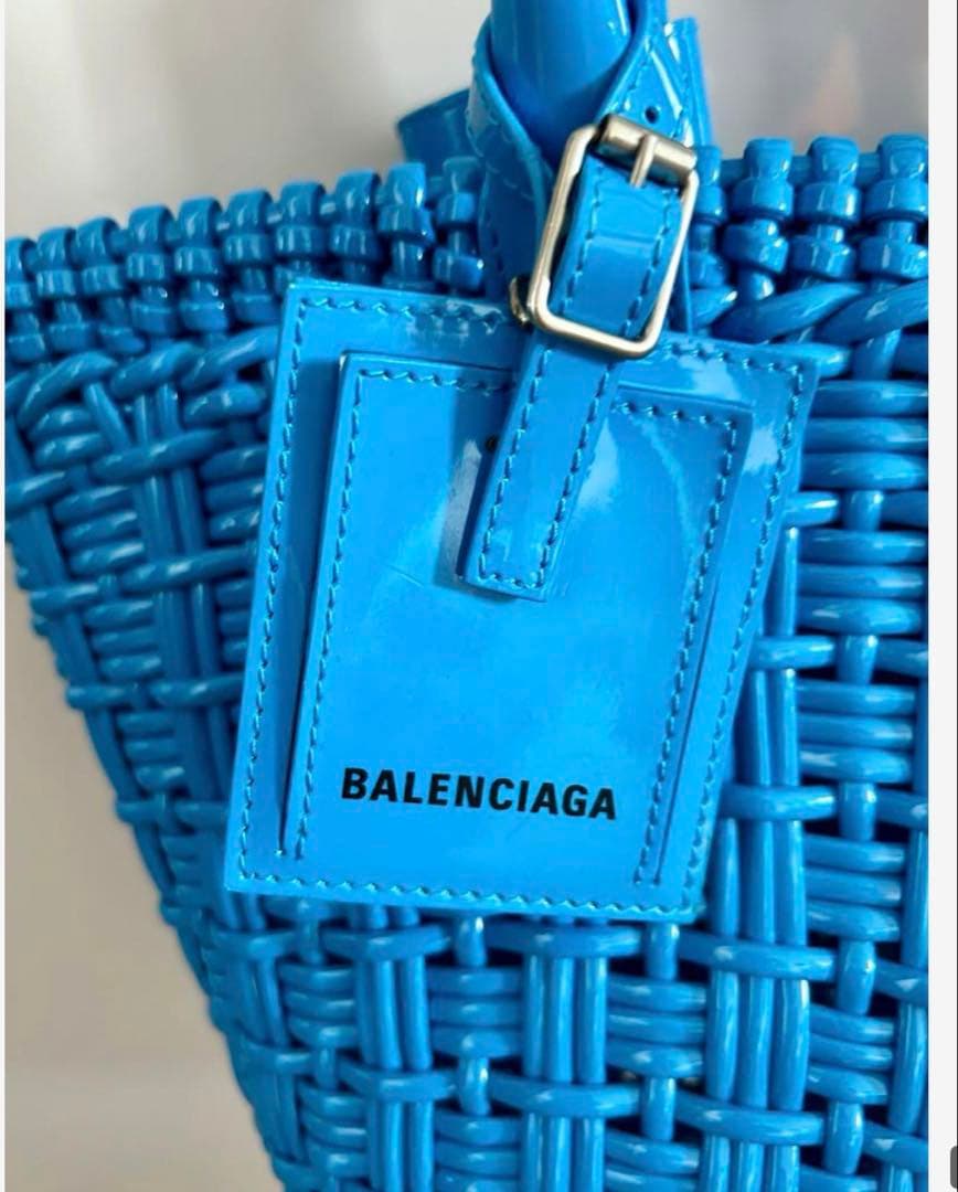 バレンシアガ　ビストロ ストラップ付きバスケット XS ブルー