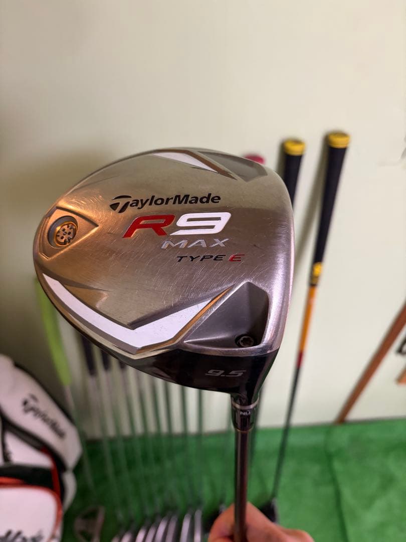 テーラーメイド　ゴルフセット　13本　キャディーバッグ付き