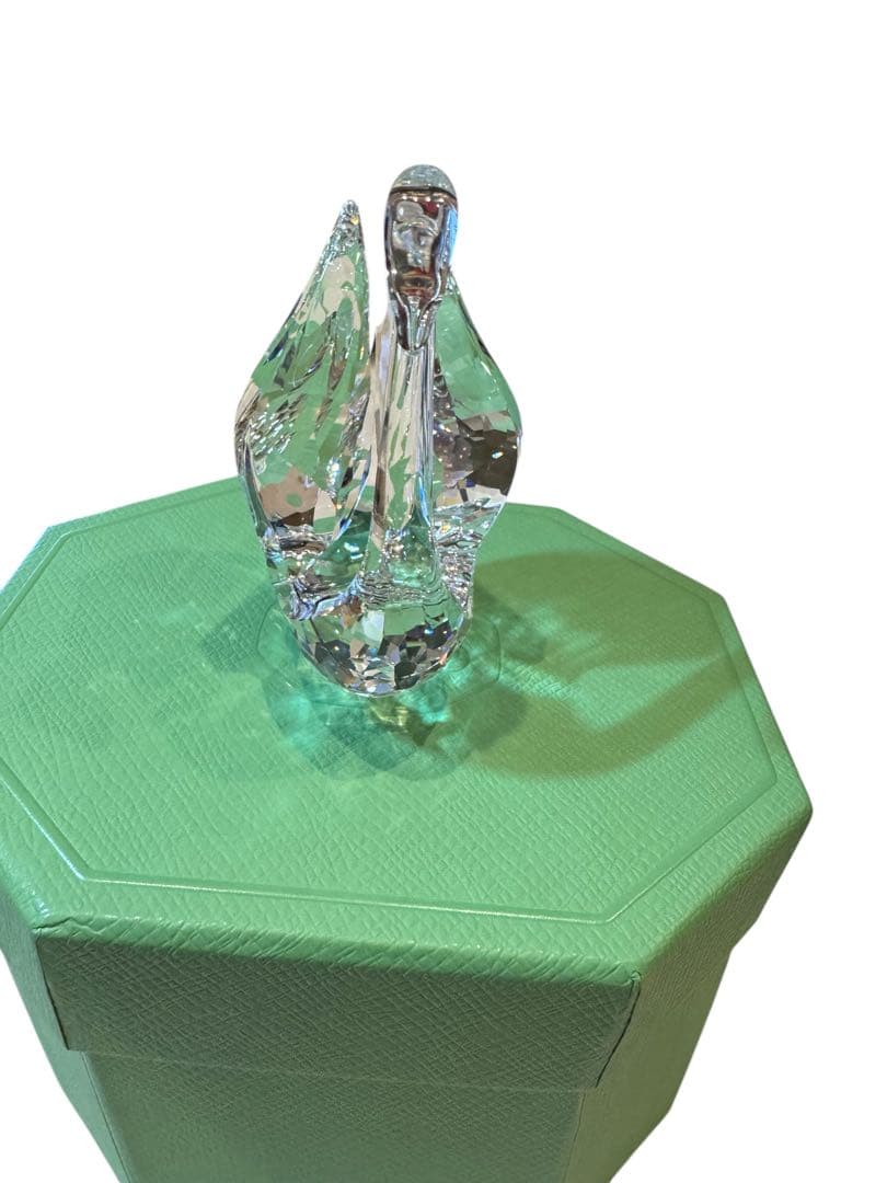 [美品]スワロフスキー SWAROVSKI クリスタル 白鳥 八角形ボックス付き