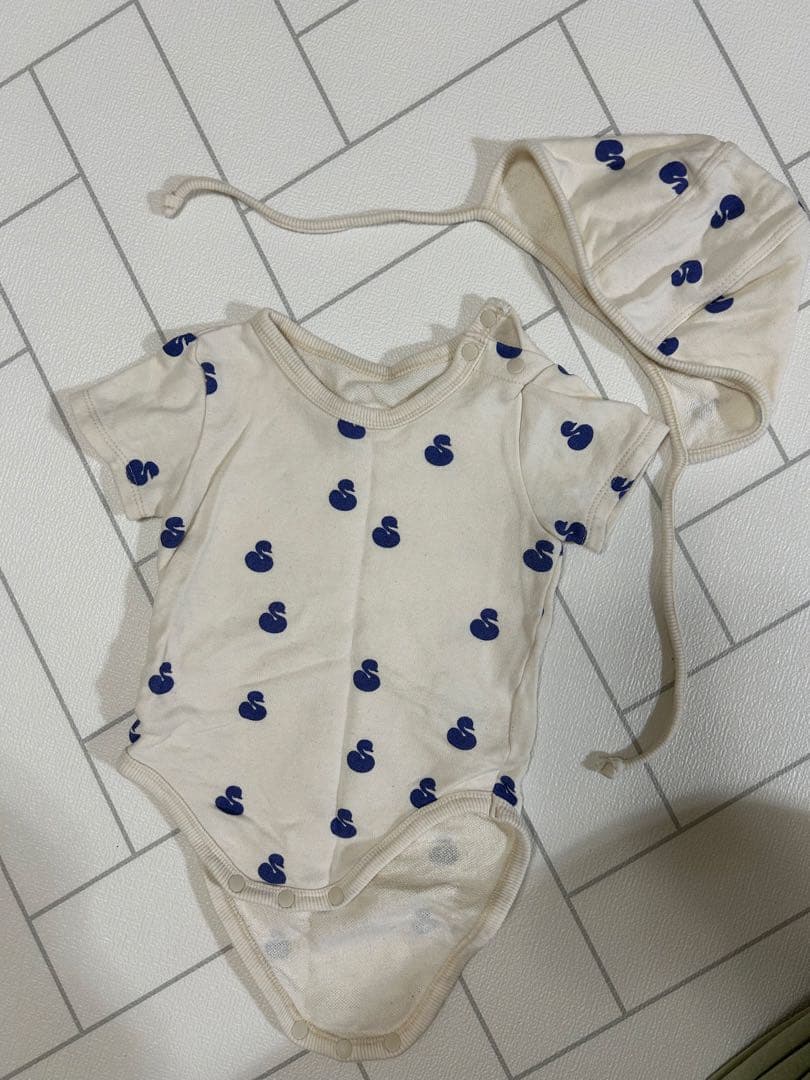 MELTED BUTTER スワンロンパースとボンネットセット