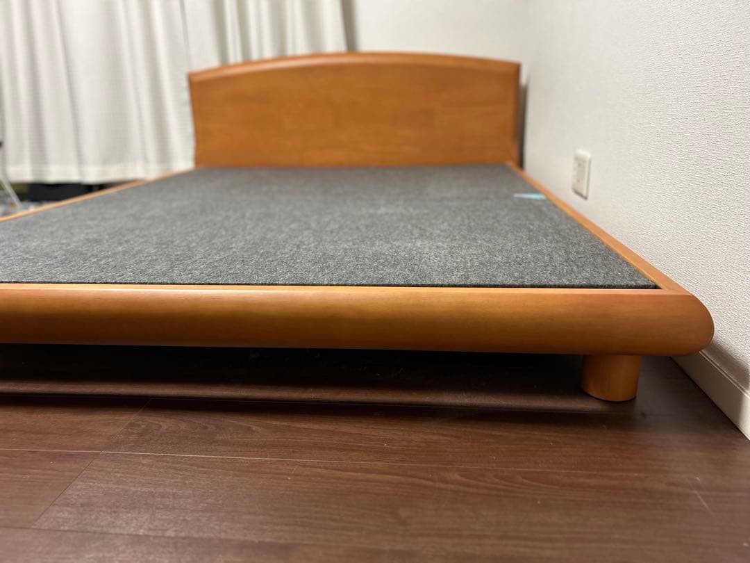 アクタス　ベットフレーム　クイーン