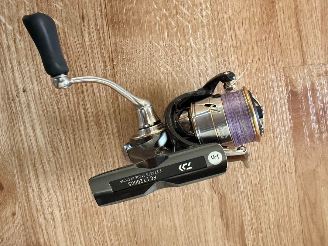 DAIWA LUVIAS FCLT2000S スピニングリール