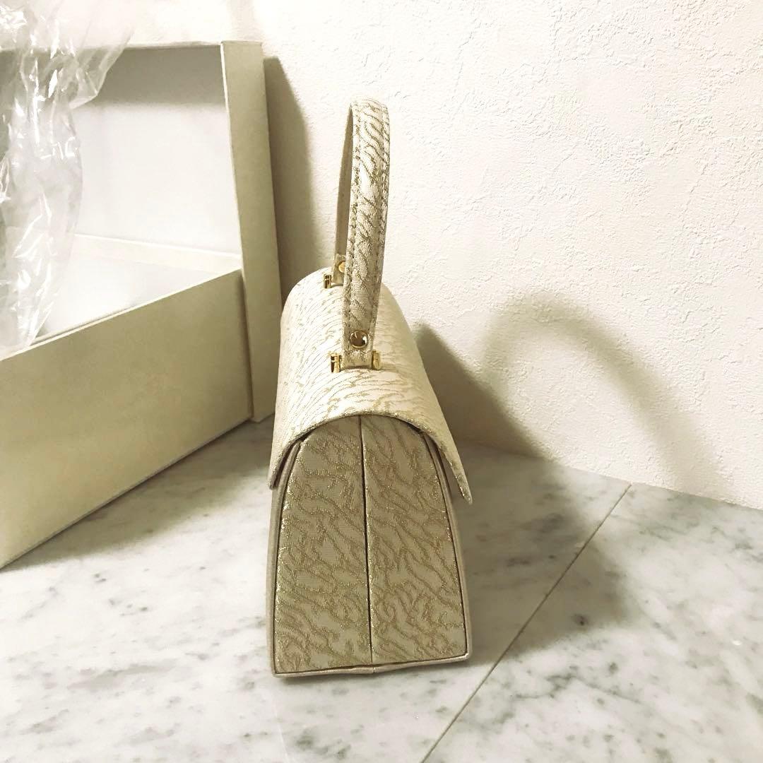 美品✨ローブデコルテ✨礼装用 草履 バッグ 高級生地使用　留袖