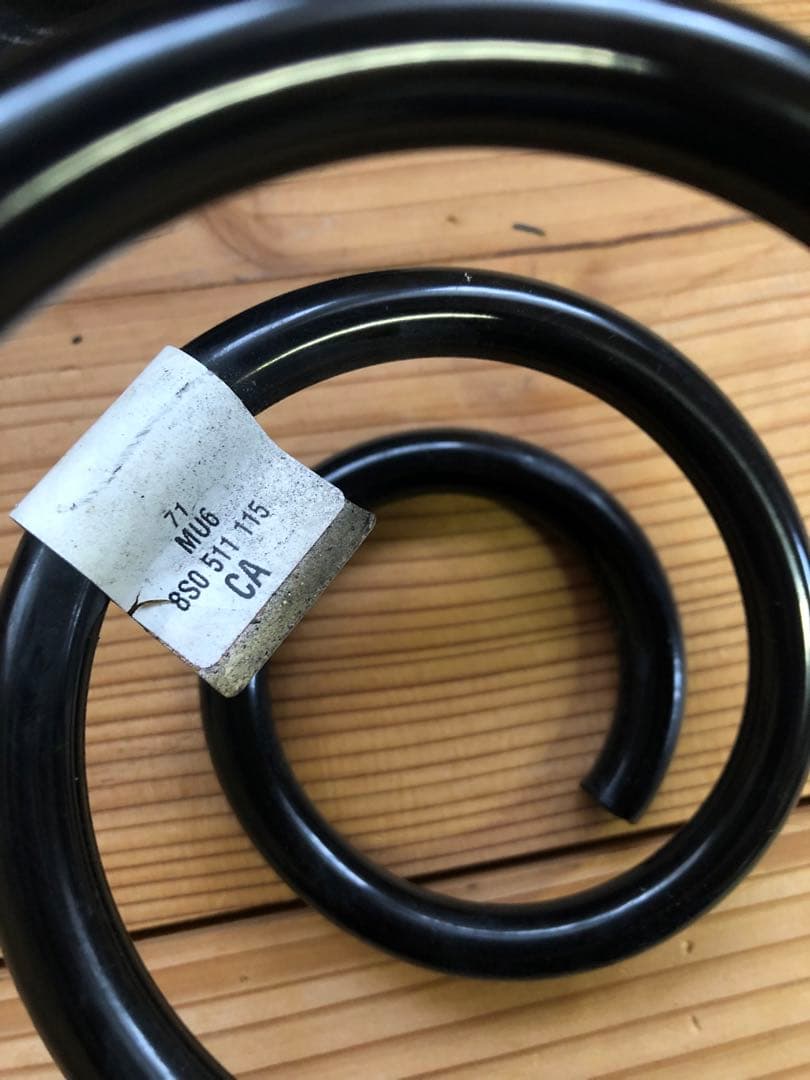 アウディTT 純正サスペンション前後