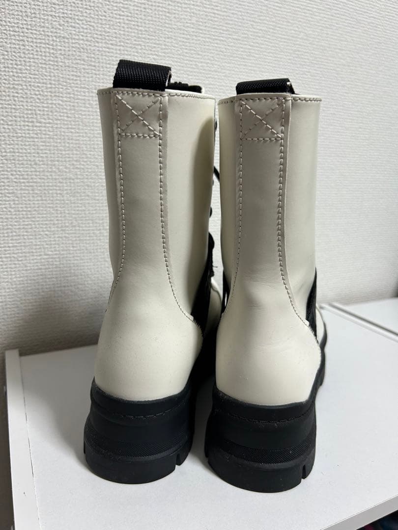 UGGブーツ未使用。