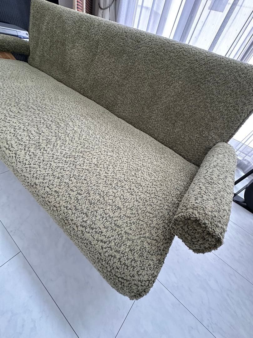 引取り限定　オリーブグリーン 2.5人掛けソファ