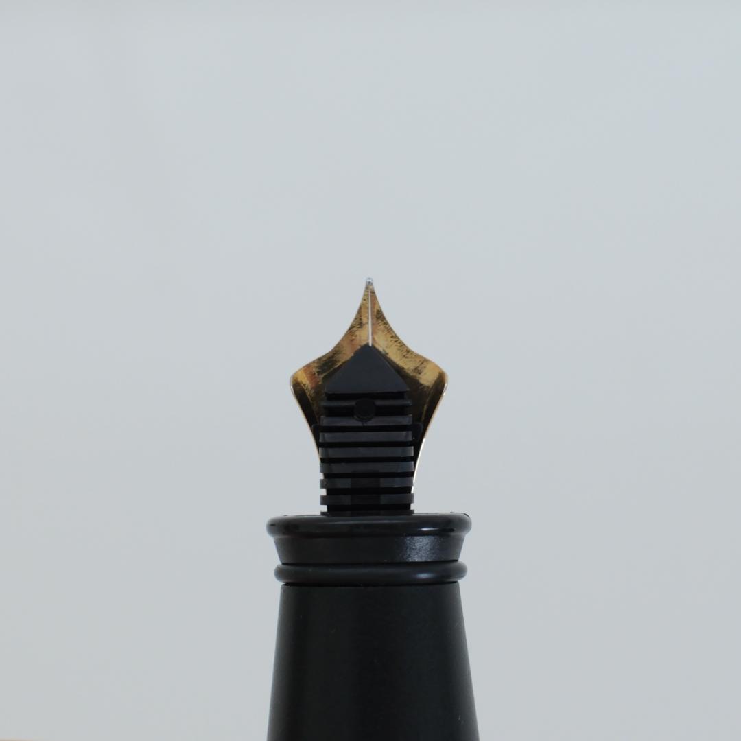 万年筆／トンボ ズーム ８２８ｆｐ　TOMBOW ZooM 828fp