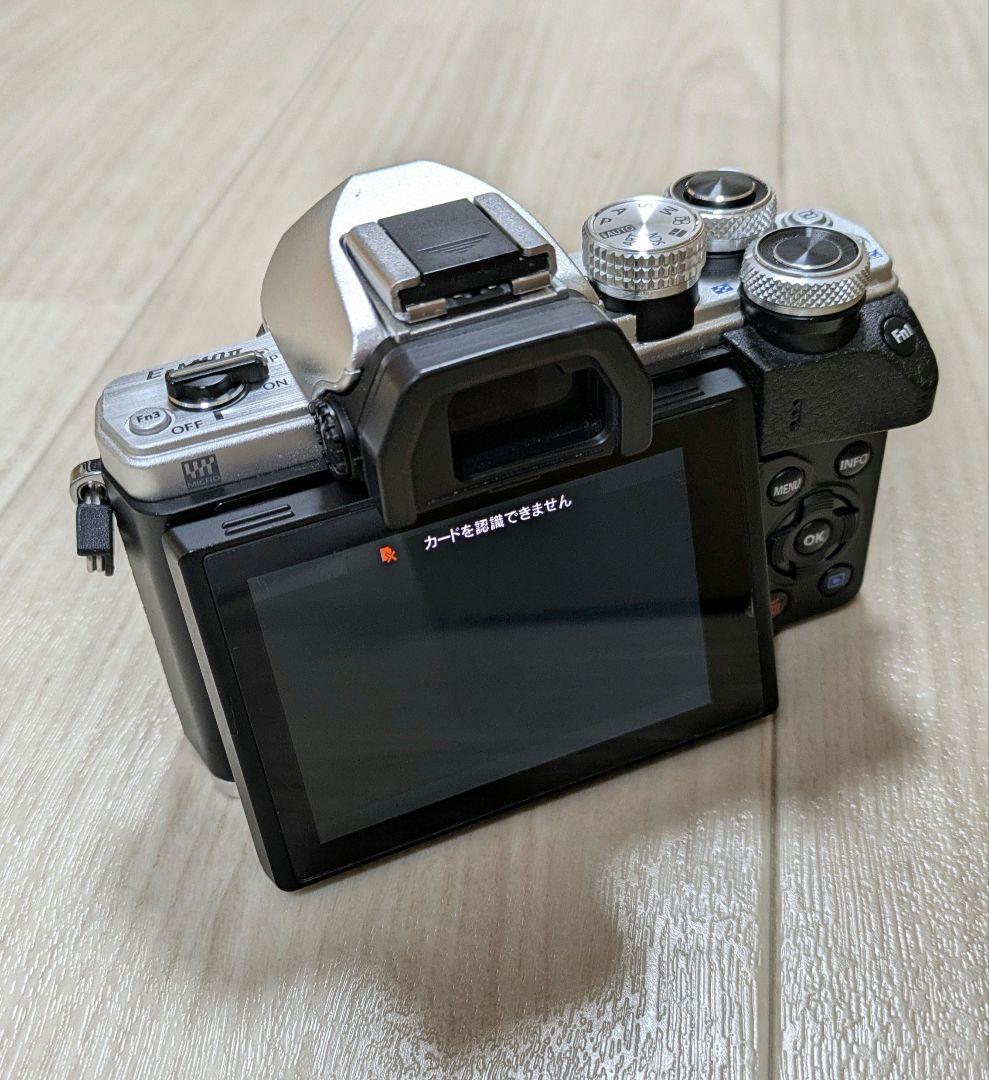 OLYMPUS OM-D E-M10 markⅡ　デジタルカメラ本体【ジャンク】